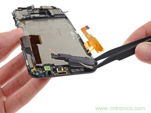 牛人強(qiáng)拆！新HTC One(M8)真機(jī)精密做工難修理